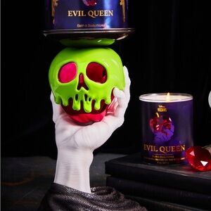 Bath & Body Works Evil Queen Candle with Green and Pink Skull